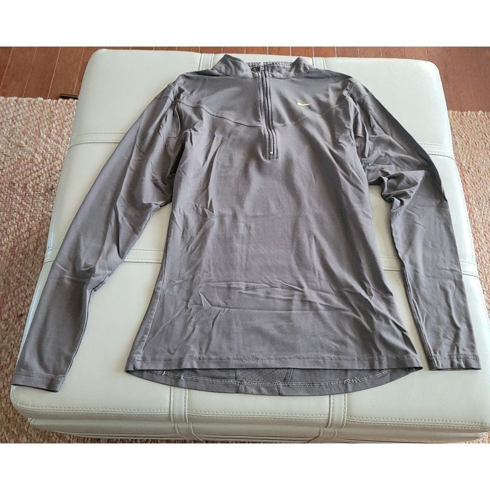 Nike quarter zip woman's Medium
